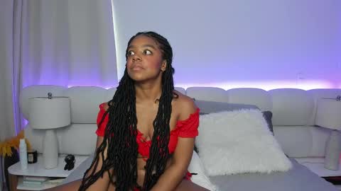 Snapshot of belkis_mills chatting on 02-22-25, 09:37 Belkis online show from 02-22-25, 09:37