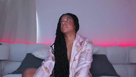 Snapshot of belkis_mills chatting on 02-25-25, 05:58 Belkis online show from 02-25-25, 05:58