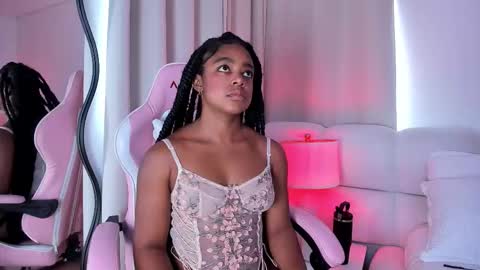 Snapshot of belkis_mills chatting on 10-06-25, 04:15 Belkis online show from 10-06-25, 04:15