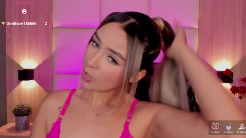 Snapshot of bella1207 chatting on 11-20-25, 07:46 Bella cam online show from 11-20-25, 07:46