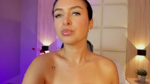 Bella cam online show from 06-13-26, 07:01