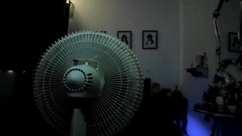 isabella online show from 10-12-25, 08:08