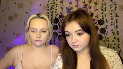 bella_and_alice online show from 10-01-25, 02:56