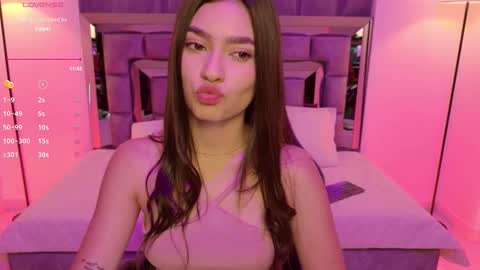 Snapshot of bella_clark2 chatting on 11-26-25, 03:29 Bella online show from 11-26-25, 03:29