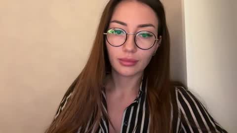 Snapshot of bella_foxxi chatting on 12-03-24, 12:46 bella_foxxi online show from 12-03-24, 12:46