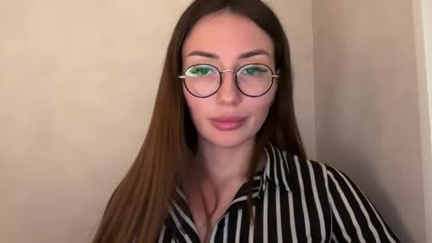 Snapshot of bella_foxxi chatting on 12-04-24, 03:10 bella_foxxi online show from 12-04-24, 03:10
