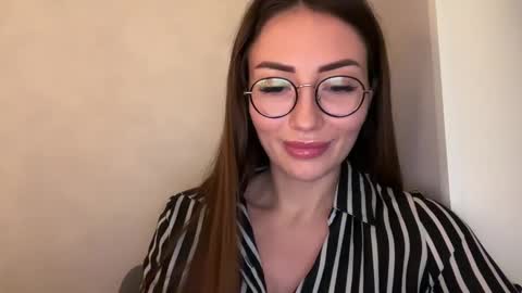 Snapshot of bella_foxxi chatting on 12-07-24, 01:07 bella_foxxi online show from 12-07-24, 01:07