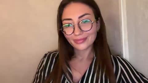 Snapshot of bella_foxxi chatting on 12-07-24, 04:14 bella_foxxi online show from 12-07-24, 04:14
