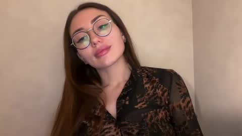 Snapshot of bella_foxxi chatting on 12-11-24, 04:31 bella_foxxi online show from 12-11-24, 04:31