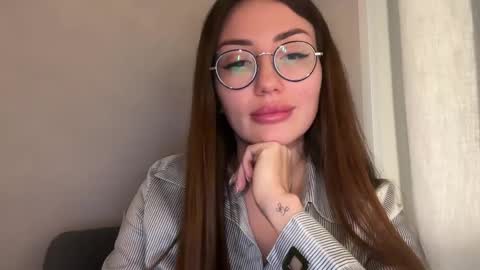 Snapshot of bella_foxxi chatting on 12-12-24, 07:48 bella_foxxi online show from 12-12-24, 07:48
