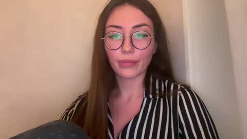 Snapshot of bella_foxxi chatting on 12-25-24, 07:56 bella_foxxi online show from 12-25-24, 07:56