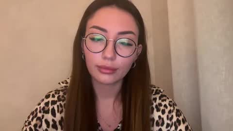 Snapshot of bella_foxxi chatting on 12-27-24, 09:43 bella_foxxi online show from 12-27-24, 09:43