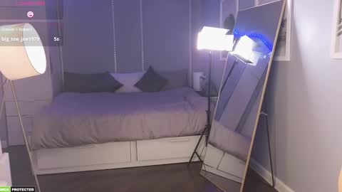 Snapshot of bella_hayes chatting on 01-09-25, 01:18 Bella next stream December 2 at 9pm gmt online show from 01-09-25, 01:18