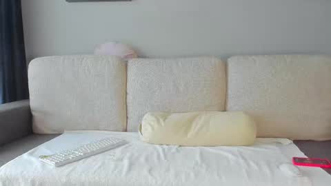 Snapshot of bella_hot77 chatting on 02-15-25, 10:00 Anna online show from 02-15-25, 10:00