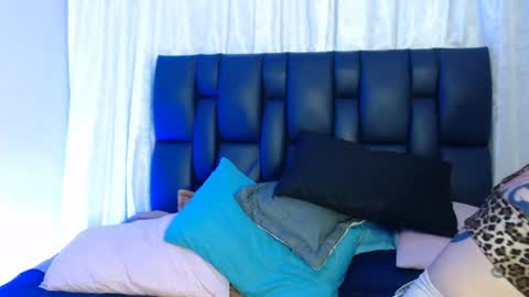 Snapshot of bella_lr chatting on 07-05-26, 01:34 Valentina online show from 07-05-26, 01:34