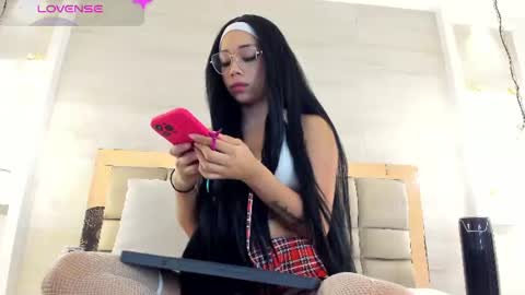  BELLA  online show from 07-04-26, 03:02