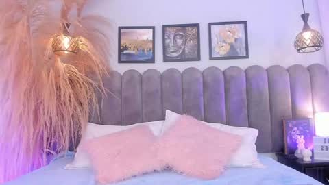 Snapshot of bella_peach_ chatting on 05-01-26, 03:33 bella_peach_ online show from 05-01-26, 03:33