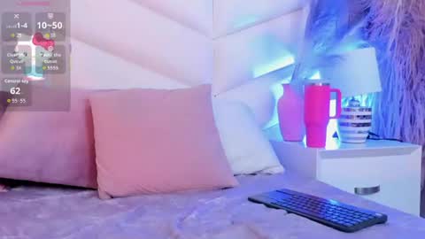bella_peach_ online show from 07-09-26, 08:29