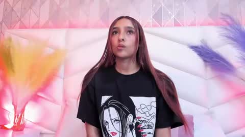 bella_peach_ online show from 07-28-26, 03:24