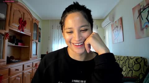 Snapshot of bella_pocahontas3 chatting on 01-02-25, 09:22 bella_pocahontas3 online show from 01-02-25, 09:22