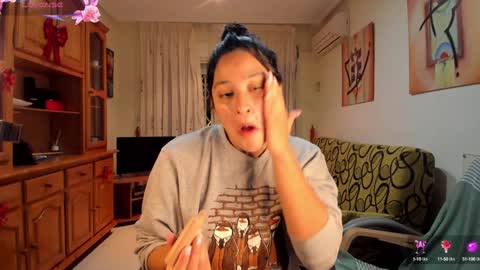 Snapshot of bella_pocahontas3 chatting on 01-18-25, 05:31 bella_pocahontas3 online show from 01-18-25, 05:31