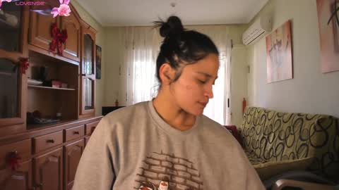 Snapshot of bella_pocahontas3 chatting on 01-19-25, 12:28 bella_pocahontas3 online show from 01-19-25, 12:28