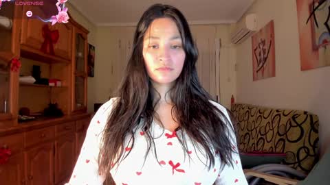 Snapshot of bella_pocahontas3 chatting on 02-07-25, 09:26 bella_pocahontas3 online show from 02-07-25, 09:26