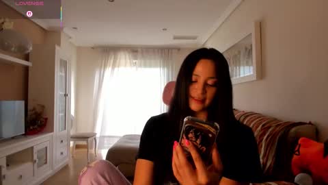Snapshot of bella_pocahontas3 chatting on 10-13-25, 03:12 bella_pocahontas3 online show from 10-13-25, 03:12