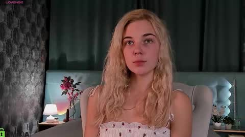 Bella online show from 09-24-25, 12:03