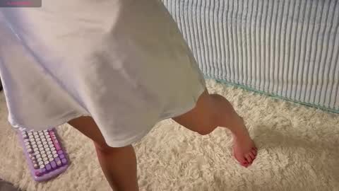 Snapshot of bella_stewartt chatting on 02-03-26, 12:42 Bella online show from 02-03-26, 12:42