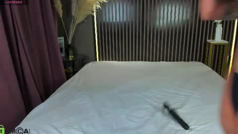 Snapshot of bella_stewartt chatting on 07-26-26, 10:16 Bella online show from 07-26-26, 10:16