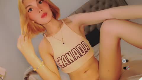 Snapshot of bella_tara chatting on 02-03-25, 10:43 Bella online show from 02-03-25, 10:43