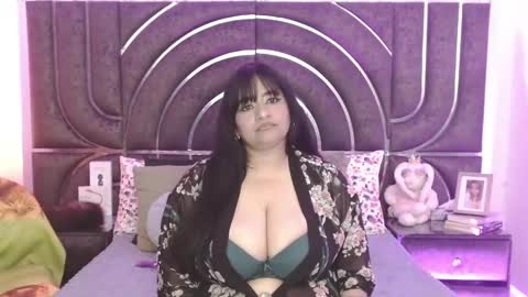  Bella Taylore  online show from 11-05-25, 01:49