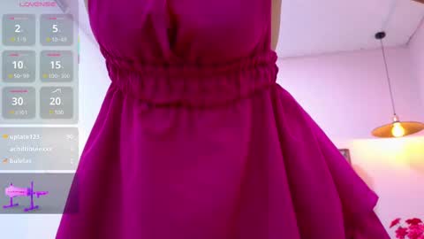 Snapshot of bella_thix chatting on 02-15-25, 06:02 Bella online show from 02-15-25, 06:02