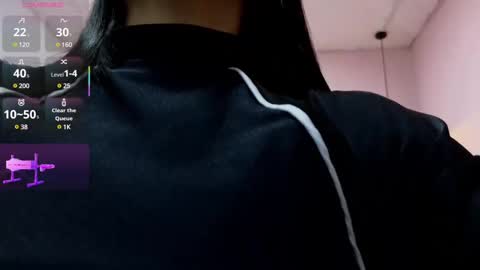 Snapshot of bella_thix chatting on 02-16-25, 02:53 Bella online show from 02-16-25, 02:53