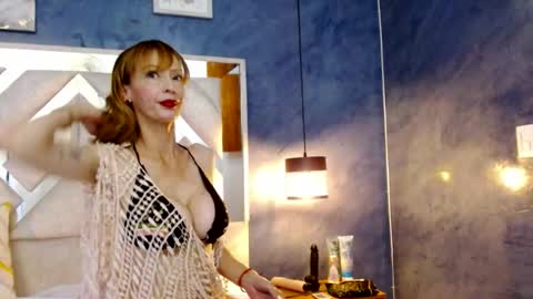 bella_volup online show from 01-18-26, 07:28