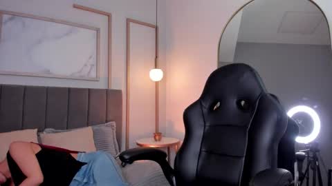 BELLA online show from 03-13-26, 08:37