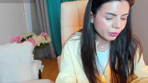 BellaAnna online show from 03-10-25, 12:48