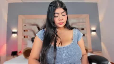 Snapshot of bellaboobs_ chatting on 11-19-25, 07:36 bellaboobs_ online show from 11-19-25, 07:36