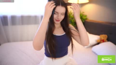 Bella I took a vacation and Ill be back on December 18th So dont lose me To keep in touch I have a TG -  you can find below online show from 02-13-25, 11:06