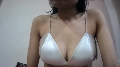 Snapshot of bellacrystall chatting on 01-27-25, 04:52 bellacrystall online show from 01-27-25, 04:52
