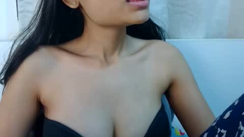 Snapshot of bellacrystall chatting on 01-08-26, 04:59 bellacrystall online show from 01-08-26, 04:59