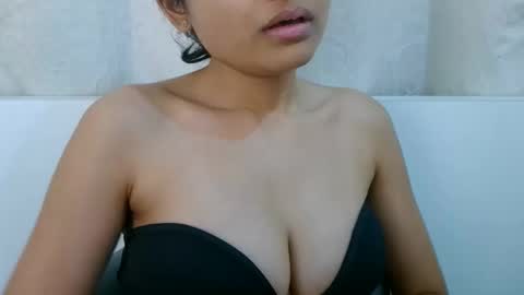 Snapshot of bellacrystall chatting on 01-15-26, 07:57 bellacrystall online show from 01-15-26, 07:57