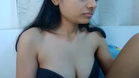 Snapshot of bellacrystall chatting on 01-16-26, 05:11 bellacrystall online show from 01-16-26, 05:11