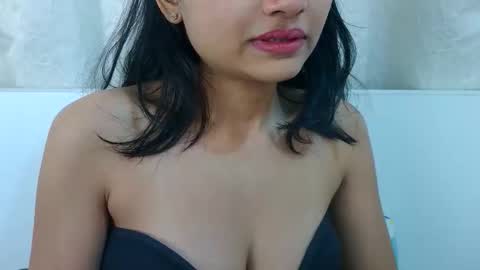 Snapshot of bellacrystall chatting on 02-17-26, 05:26 bellacrystall online show from 02-17-26, 05:26