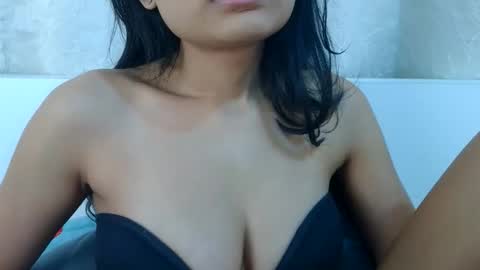 Snapshot of bellacrystall chatting on 02-28-26, 04:57 bellacrystall online show from 02-28-26, 04:57