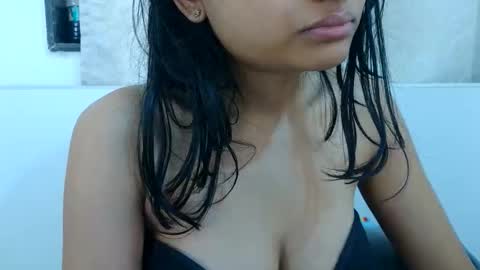 Snapshot of bellacrystall chatting on 03-10-26, 05:45 bellacrystall online show from 03-10-26, 05:45