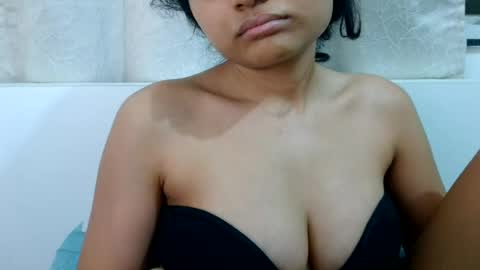 Snapshot of bellacrystall chatting on 06-15-26, 04:20 bellacrystall online show from 06-15-26, 04:20