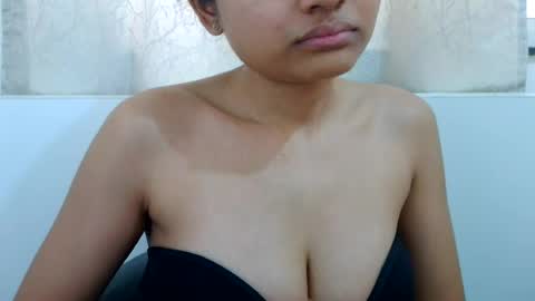 Snapshot of bellacrystall chatting on 06-16-26, 07:22 bellacrystall online show from 06-16-26, 07:22