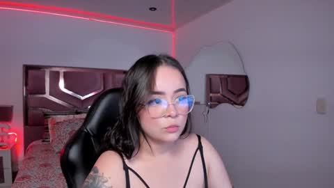 Snapshot of belladiamond18 chatting on 01-09-25, 02:22 TELL ME GODDESS NEXT Transmission 01122024 9PM TO 4AMColombian hour THANKS Follow me online show from 01-09-25, 02:22
